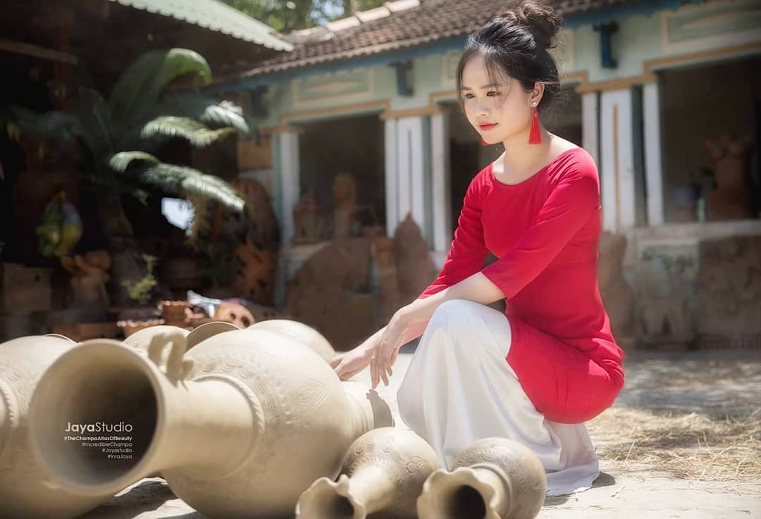 Làng gốm Bàu Trúc Ninh Thuận - Ấn tượng kỹ thuật làm gốm bằng tay